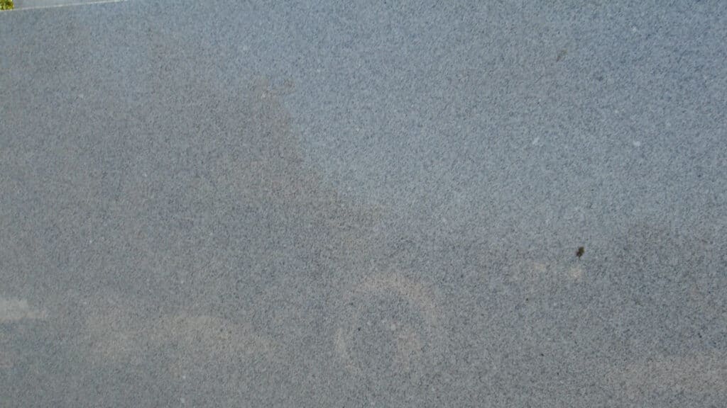 G603 Light Grey poliert