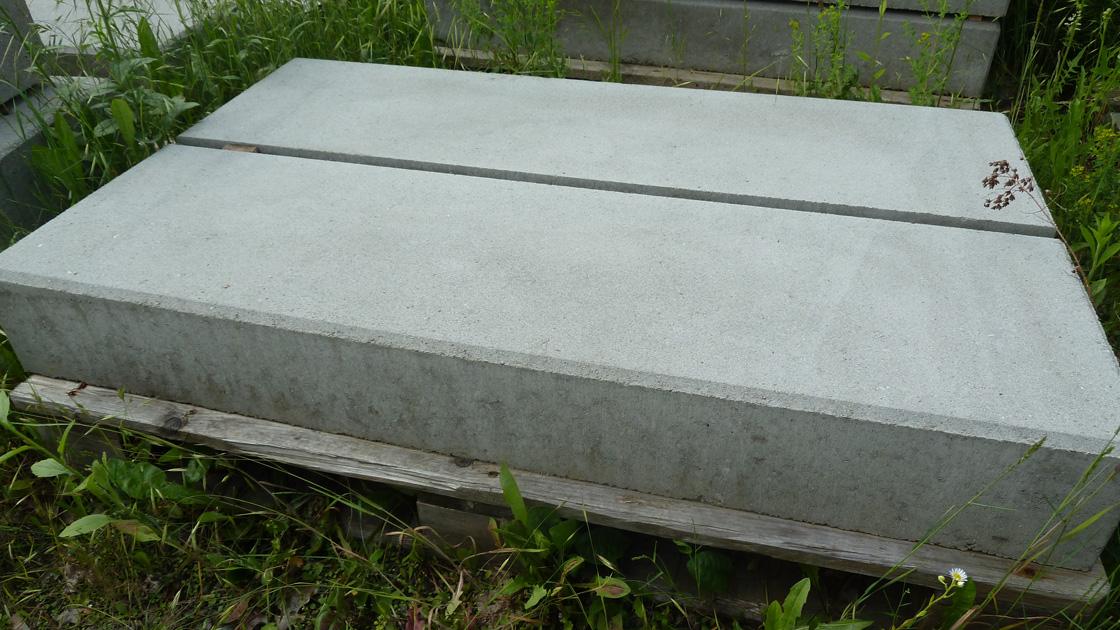 Blockstufe unbewehrt